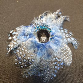 Брошь из перьев "Синяя птица", размер 8 см, ручная работа